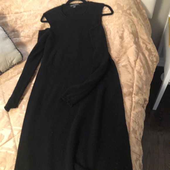 Jones New York.  Cold shoulder black knit dress - Picture 4 of 7